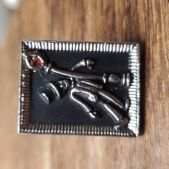 Cufflink - Picture 1 of 3